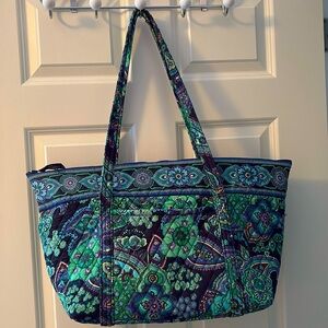 Vera Bradley zippered top overnight bag navy and green floral pattern. Like new